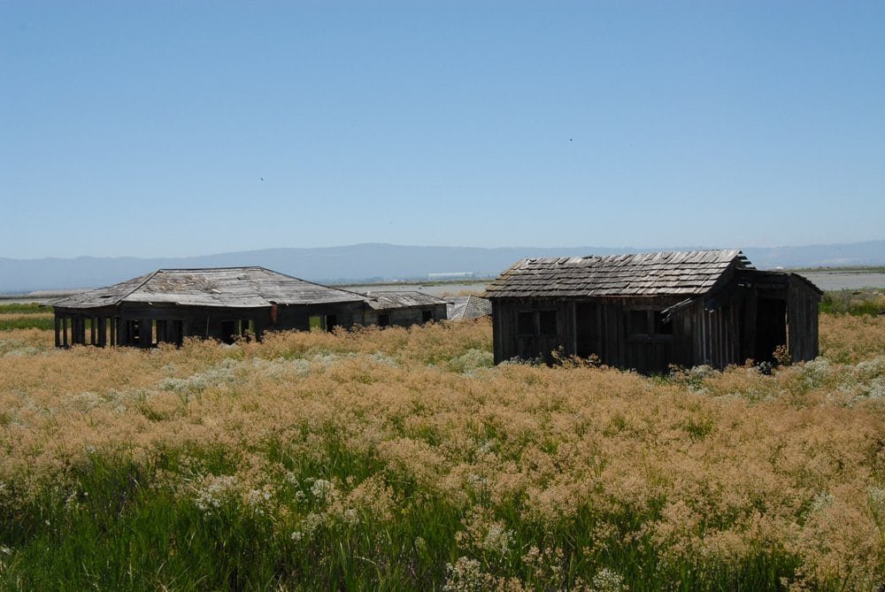 Abandoned buildings at Drawbridge