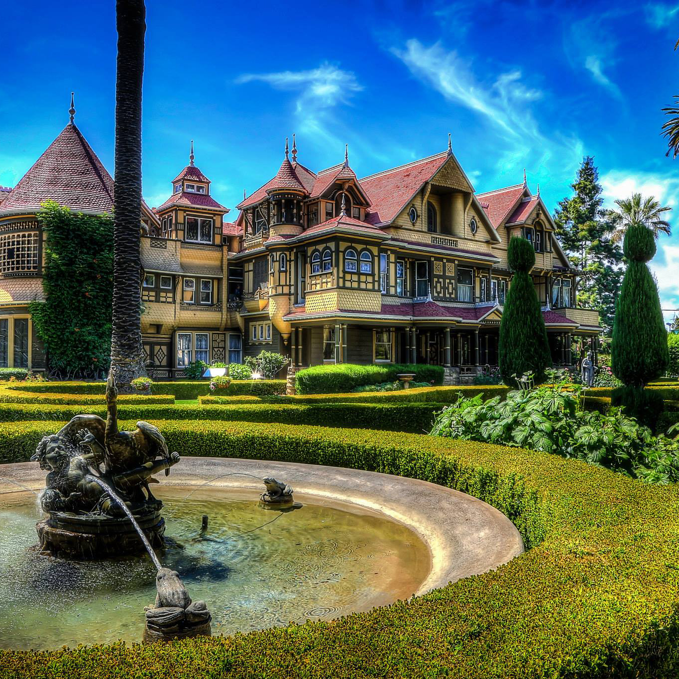 Winchester Mystery House - Wikipedia