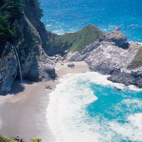 A stunning view of the Lone Cypress standing on the cliff over the Monterey Bay pacific coast