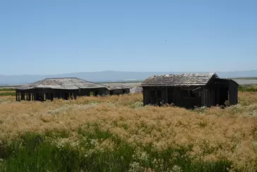 Abandoned buildings at Drawbridge