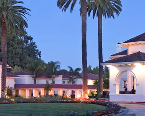 Dolce Hayes property exterior