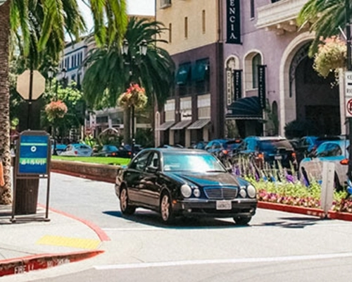 Shopping under the sun at Santana Row, the rodeo drive of Silicon Valley