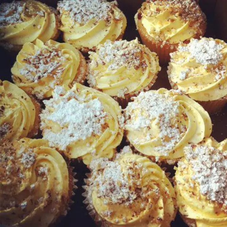 Burnt almond cupcakes