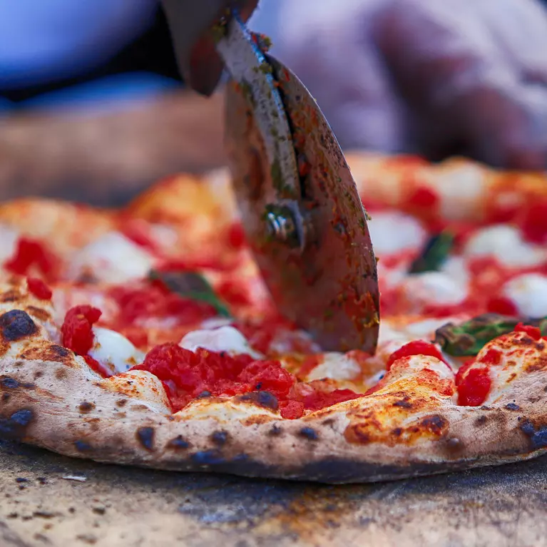 Pizza Bocca Lupo