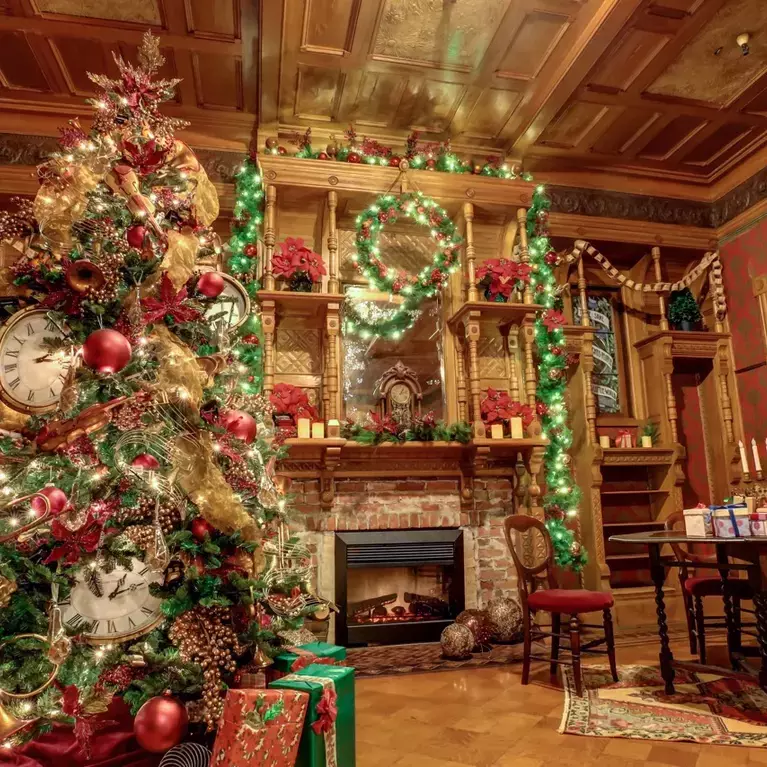 Winchester Mystery House Holiday Candlelight Tour